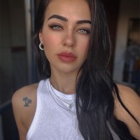 Victoria_Vics - Calling Fans - Platform that monetizes your social activity